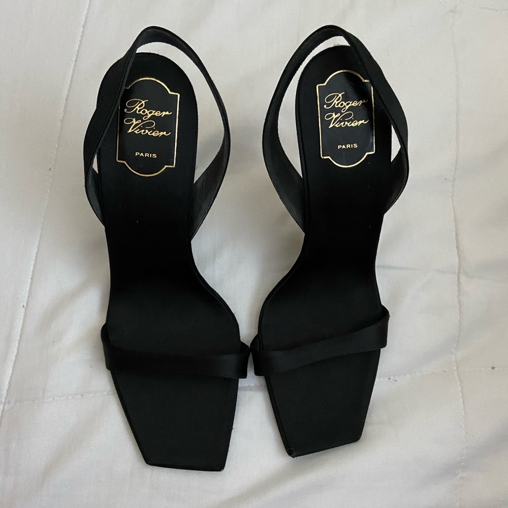 ROGER VIVIER BLACK SATIN STRAP HEELS